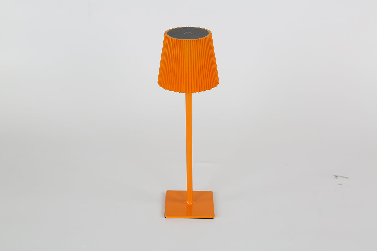 LAMPADA DA TAVOLO LED RICARICABLILE ARANCIO